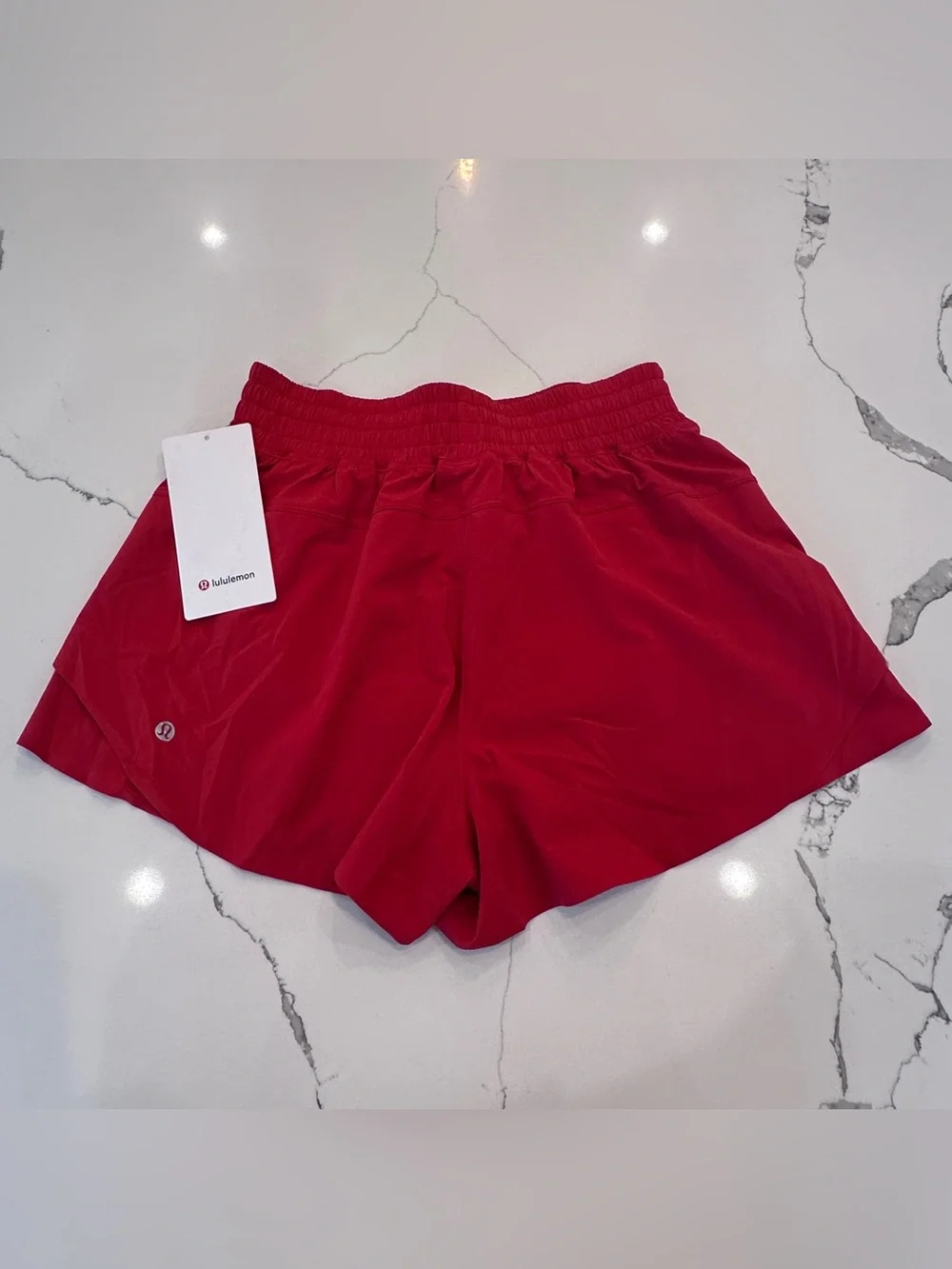 Lululemon Shake it Out Shorts 2.5” Sz Small Oxford Red NWT